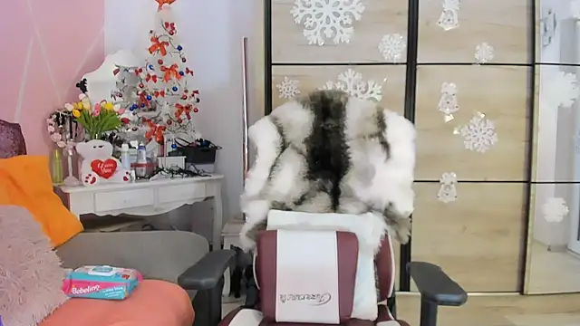 Snapshot of Maryelle chatting on December 17, 2024, 8:54 pm Maryelle online show from December 17, 2024, 8:54 pm