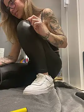 Etwas neugierig online show from January 28, 2025, 10:12 am