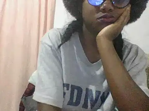 Hamie sexy online show from October 15, 2025, 7:36 pm