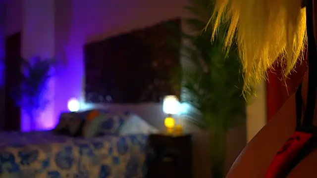 ambarEvans online show from December 5, 2024, 1:58 am