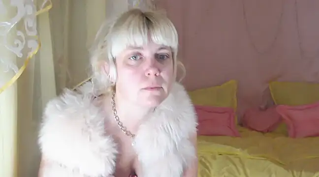 SunnySylvia online show from December 7, 2024, 4:53 am