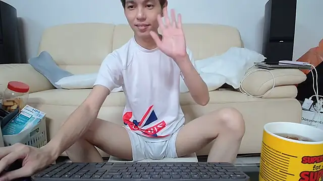 Snapshot of andrewooi chatting on May 3, 2026, 11:38 am andrewooi online show from May 3, 2026, 11:38 am