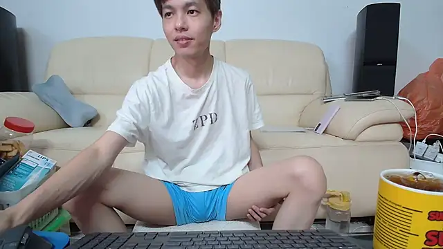 Snapshot of andrewooi chatting on May 9, 2026, 12:21 pm andrewooi online show from May 9, 2026, 12:21 pm