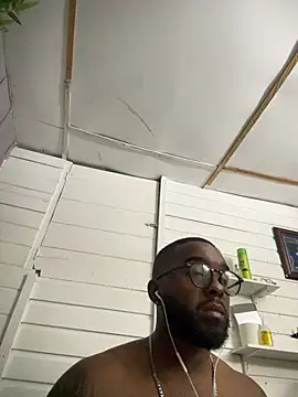 Snapshot of livepro chatting on March 7, 2026, 5:48 am livepro online show from March 7, 2026, 5:48 am