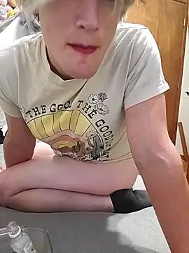 Snapshot of MaddyC6992 chatting on December 7, 2024, 6:43 am MaddyC6992 online show from December 7, 2024, 6:43 am