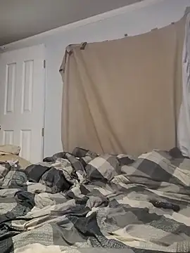 Snapshot of MaddyC6992 chatting on October 3, 2025, 5:26 am MaddyC6992 online show from October 3, 2025, 5:26 am