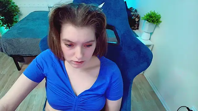 CranberryHot online show from December 19, 2025, 3:19 pm