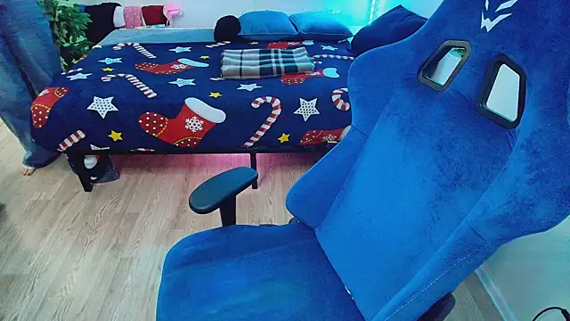 CranberryHot online show from April 16, 2026, 7:53 am