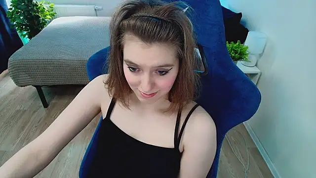Snapshot of CranberryHot chatting on June 2, 2026, 10:39 am CranberryHot online show from June 2, 2026, 10:39 am