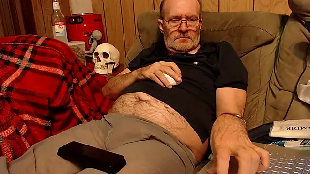 Snapshot of snickers1 chatting on November 11, 2025, 2:11 am snickers1 online show from November 11, 2025, 2:11 am