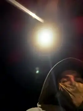 Snapshot of longqwert chatting on January 6, 2026, 6:55 pm longqwert online show from January 6, 2026, 6:55 pm