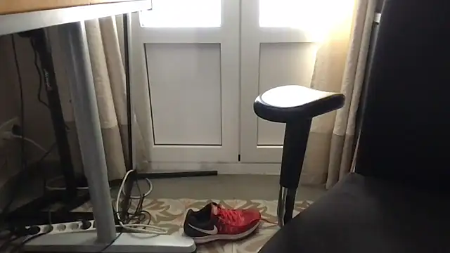 Snapshot of longqwert chatting on January 7, 2026, 9:23 am longqwert online show from January 7, 2026, 9:23 am