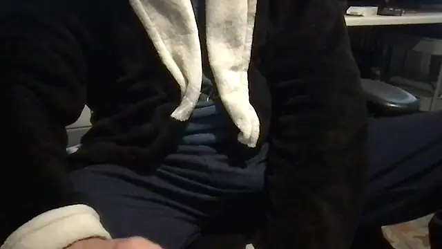 Snapshot of longqwert chatting on January 9, 2026, 3:37 pm longqwert online show from January 9, 2026, 3:37 pm