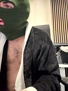 Snapshot of longqwert chatting on January 19, 2026, 9:57 am longqwert online show from January 19, 2026, 9:57 am