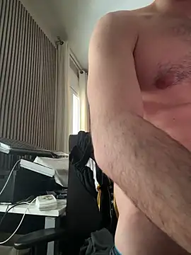 Snapshot of longqwert chatting on March 11, 2026, 8:31 am longqwert online show from March 11, 2026, 8:31 am