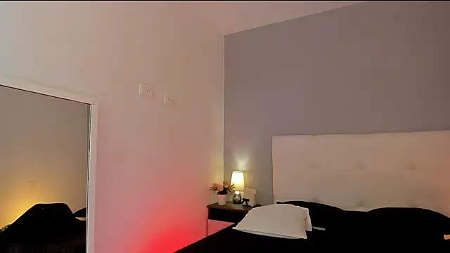 NataliaBuiles online show from February 17, 2026, 11:18 am