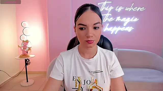 MorganHicks online show from February 19, 2025, 5:38 pm