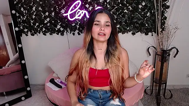 DestinyHills online show from February 7, 2025, 6:13 pm