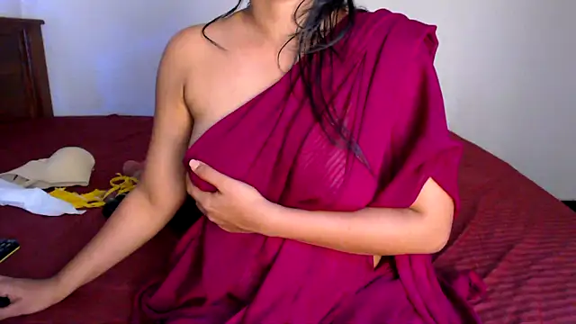 Snapshot of BeautyPriya chatting on May 29, 2026, 12:36 pm BeautyPriya online show from May 29, 2026, 12:36 pm