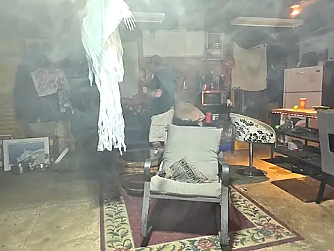 canadacockinme online show from October 6, 2025, 4:32 am