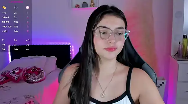 esmeralda colllins online show from March 18, 2025, 1:09 pm