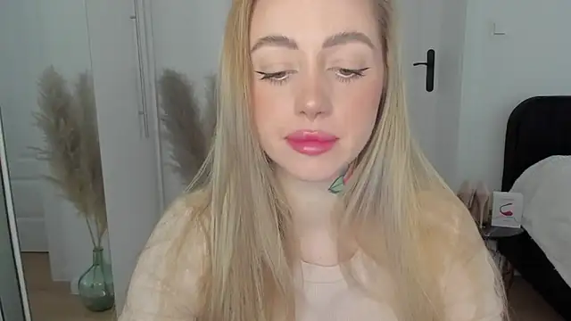 sexyCoralie online show from February 13, 2025, 7:45 am