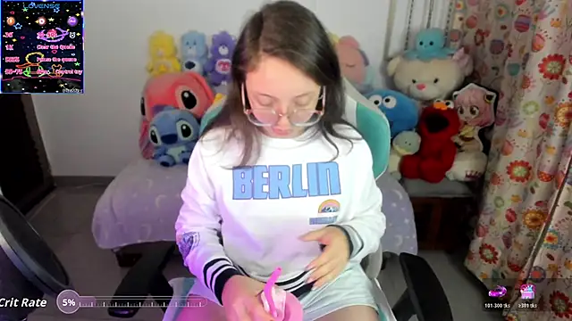 Snapshot of linda-schmidt chatting on June 18, 2026, 11:31 pm linda-schmidt online show from June 18, 2026, 11:31 pm