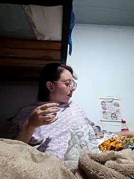 Snapshot of linda-schmidt chatting on June 22, 2026, 1:29 am linda-schmidt online show from June 22, 2026, 1:29 am