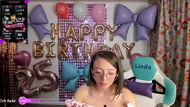Snapshot of linda-schmidt chatting on June 28, 2026, 12:38 am linda-schmidt online show from June 28, 2026, 12:38 am