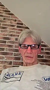 Snapshot of InMeinenMund chatting on April 15, 2026, 12:34 pm InMeinenMund online show from April 15, 2026, 12:34 pm