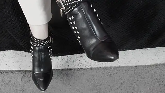 Snapshot of _Jade_16 chatting on October 27, 2025, 11:47 am Jade 16 online show from October 27, 2025, 11:47 am