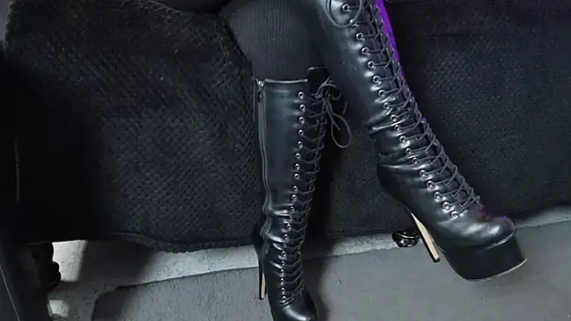 Snapshot of _Jade_16 chatting on November 19, 2025, 11:43 am Jade 16 online show from November 19, 2025, 11:43 am