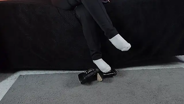 Snapshot of _Jade_16 chatting on December 15, 2025, 11:47 am Jade 16 online show from December 15, 2025, 11:47 am