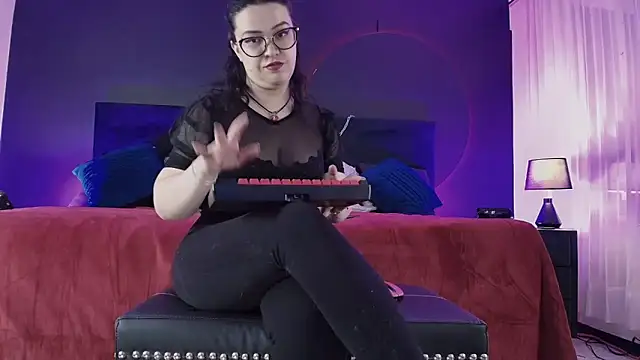 Snapshot of _Jade_16 chatting on April 7, 2026, 11:43 am Jade 16 online show from April 7, 2026, 11:43 am