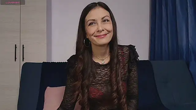 Snapshot of Swetisabella01 chatting on April 28, 2026, 10:42 am Swetisabella01 online show from April 28, 2026, 10:42 am