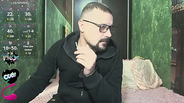 Snapshot of DanielOhCool chatting on December 14, 2024, 11:07 am DanielOhCool online show from December 14, 2024, 11:07 am