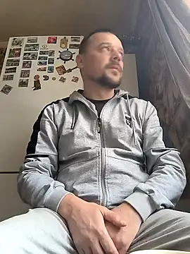 Snapshot of DanielOhCool chatting on February 6, 2025, 7:35 am DanielOhCool online show from February 6, 2025, 7:35 am