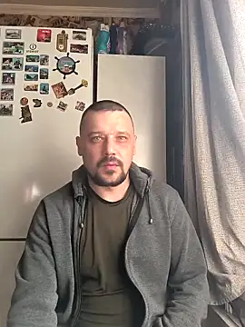 Snapshot of DanielOhCool chatting on February 12, 2025, 7:34 am DanielOhCool online show from February 12, 2025, 7:34 am