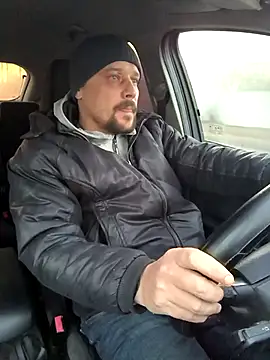 Snapshot of DanielOhCool chatting on February 13, 2025, 2:52 pm DanielOhCool online show from February 13, 2025, 2:52 pm