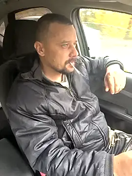 Snapshot of DanielOhCool chatting on October 5, 2025, 11:30 am DanielOhCool online show from October 5, 2025, 11:30 am