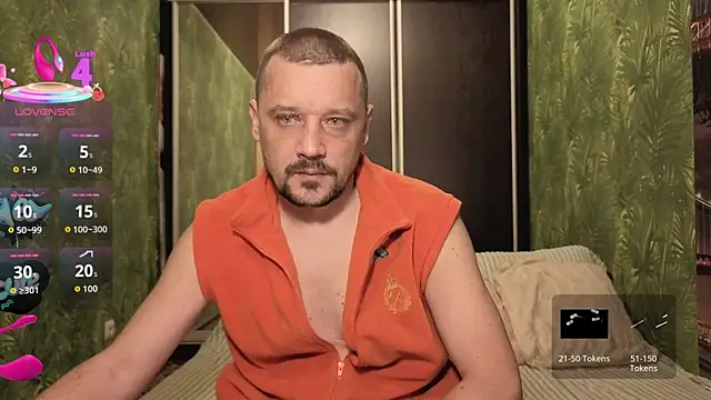 Snapshot of DanielOhCool chatting on November 8, 2025, 5:18 am DanielOhCool online show from November 8, 2025, 5:18 am