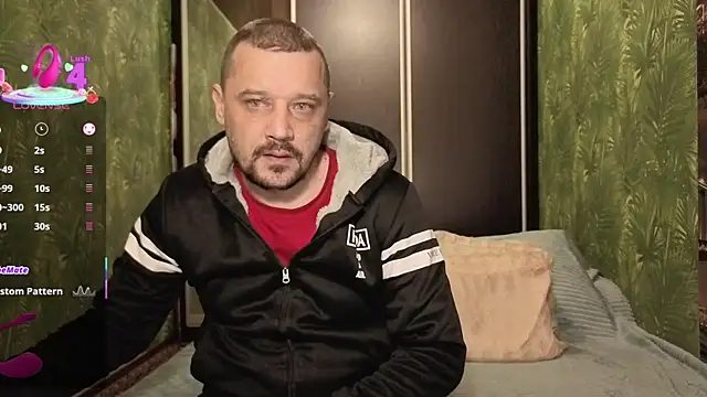 Snapshot of DanielOhCool chatting on December 16, 2025, 7:02 am DanielOhCool online show from December 16, 2025, 7:02 am