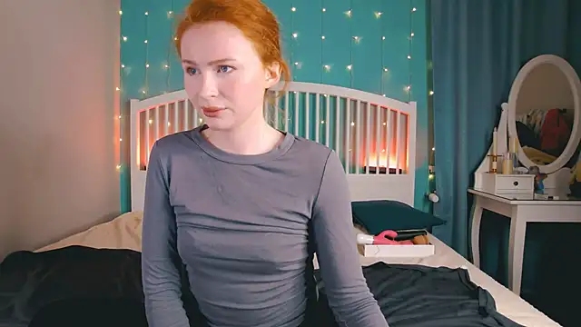 Snapshot of GingerArin chatting on November 27, 2025, 10:17 am GingerArin online show from November 27, 2025, 10:17 am