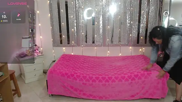 mijal queen online show from January 30, 2025, 2:27 am