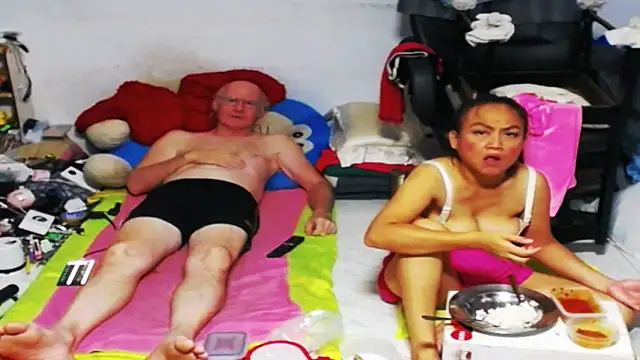 1CuteAndSexy69 online show from February 10, 2025, 5:52 pm