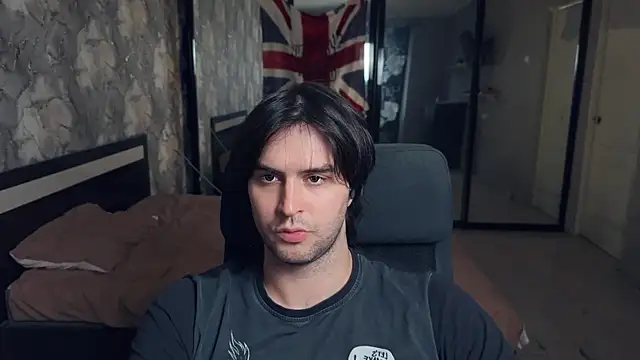 keanu reevez online show from October 13, 2025, 1:44 pm