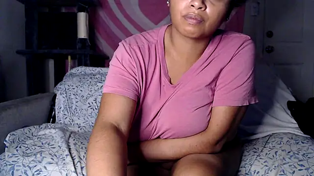 Snapshot of TasteeKitty chatting on September 27, 2025, 6:07 am TasteeKitty online show from September 27, 2025, 6:07 am