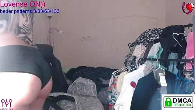 Snapshot of sweet_cute_cat chatting on November 5, 2025, 9:59 pm sweet cute cat online show from November 5, 2025, 9:59 pm