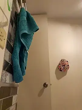 tropikboy online show from March 21, 2025, 9:45 am