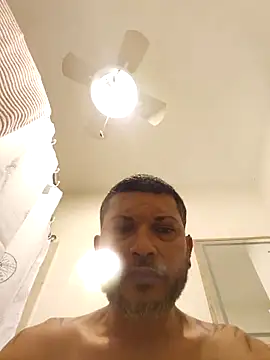 tropikboy online show from April 9, 2026, 9:47 am